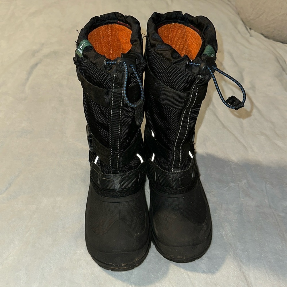 Kamik waterproof winter boots kids size 5-gently used.please see pictures